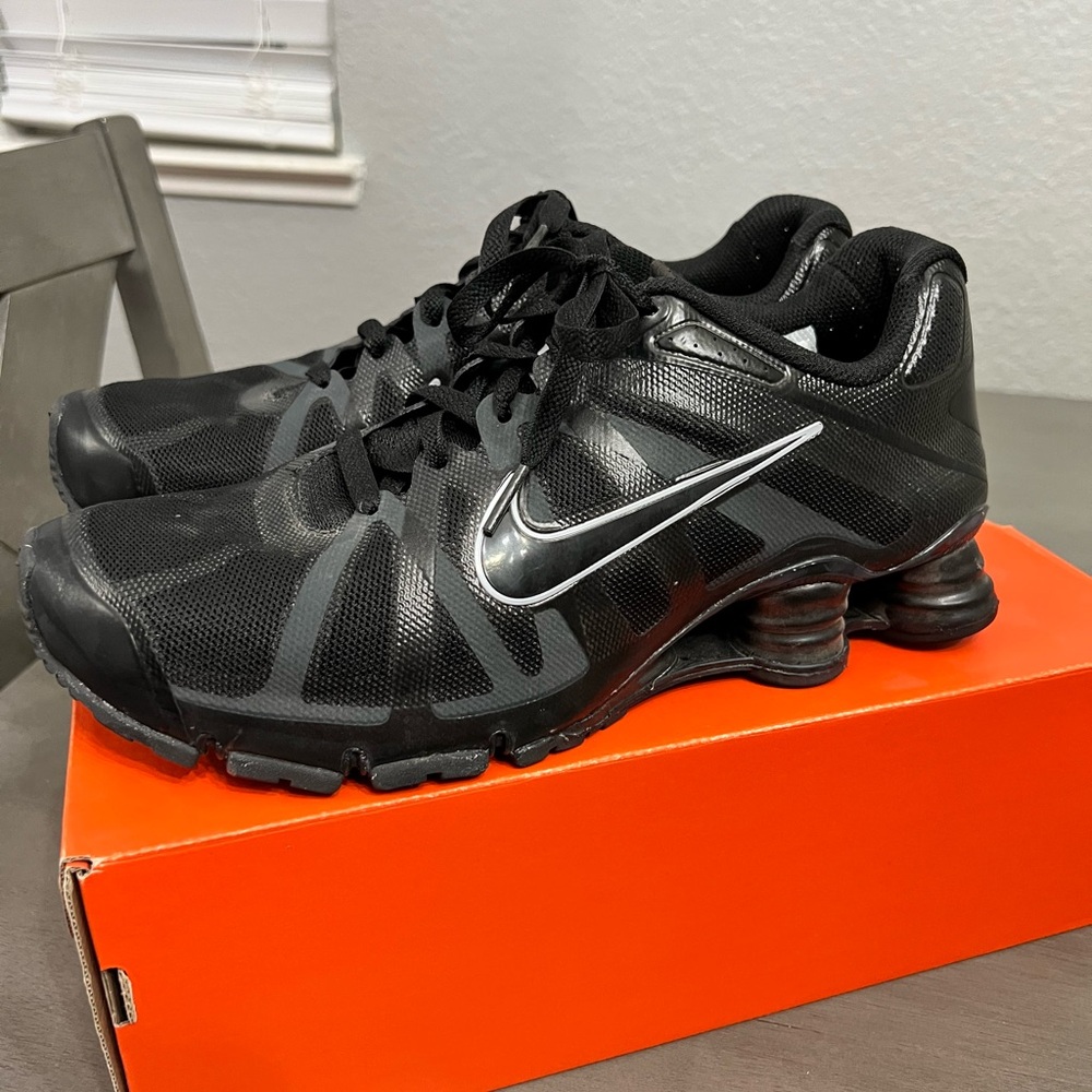 Nike Shox Roadster+ men’s shoes